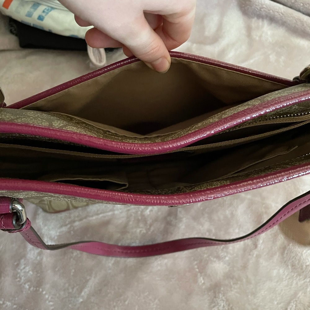 Coach purse - Picture 3 of 8